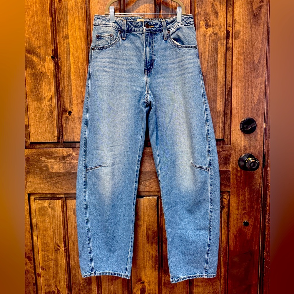 Levi’s - Baggy Dad Barrel - size 26